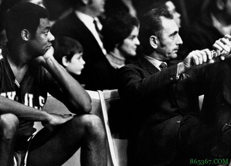 2届MVP纳什竟成篮网罪人，盘点史上6大当不了好教练的球星