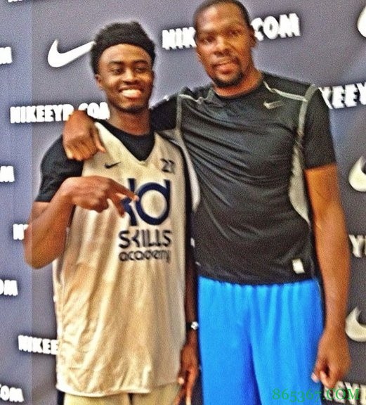 时过境迁！美媒晒14年塔图姆&杰伦-布朗参加杜兰特训练营旧照