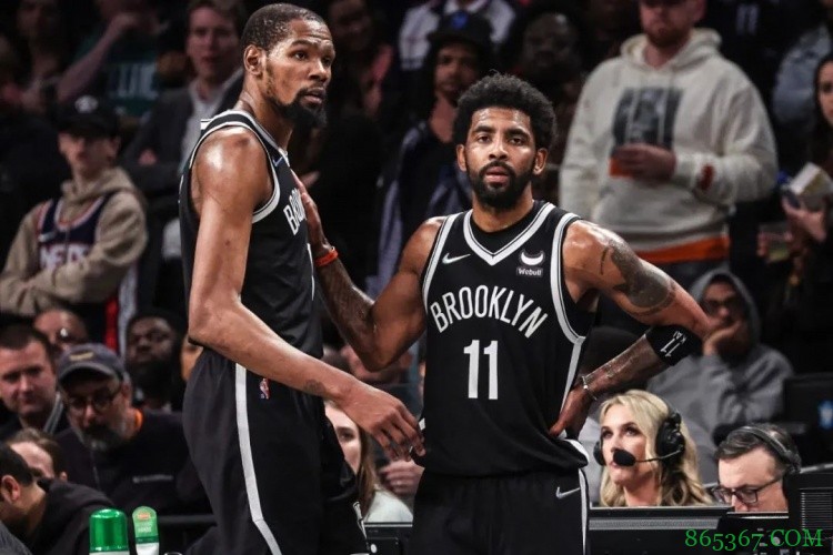 苏群专栏:西蒙斯G4当逃兵 全网群嘲无地自容