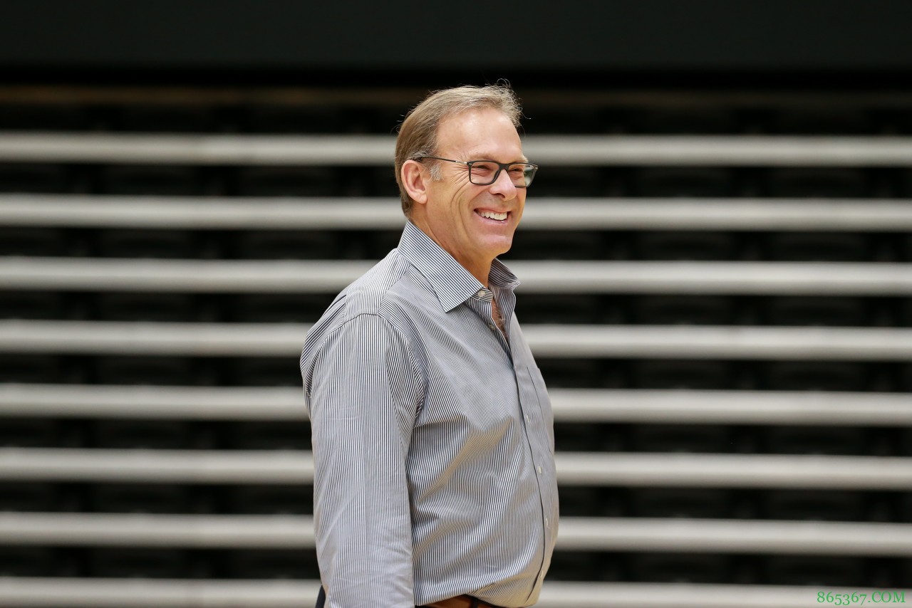 讨论&分析|湖人主教练候选人：里弗斯、斯奈德、马克-杰克逊在列