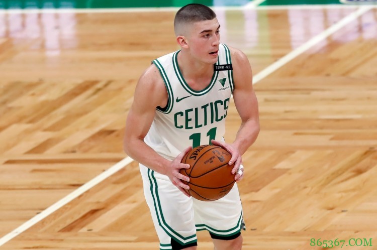 杰伦-布朗：感谢格威和普理查德 他们今晚帮助了球队