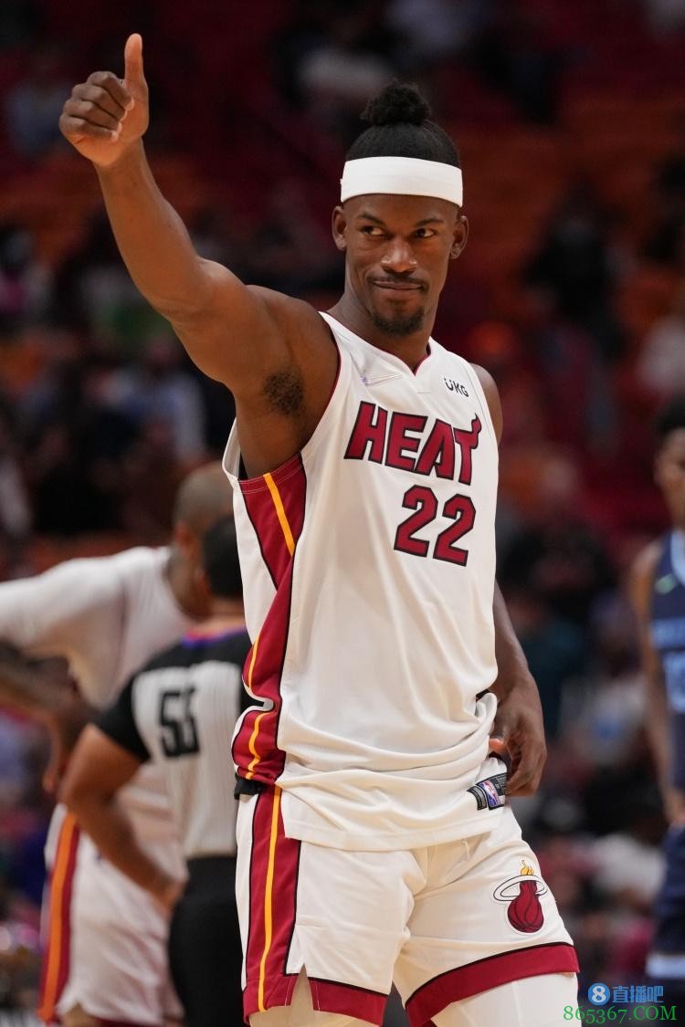 ?来自名宿的赞扬！韦德：巴特勒今天的手感着火了！?