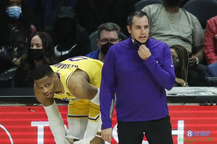 五味杂陈！湖人无缘附加赛 本赛季究竟差哪了？