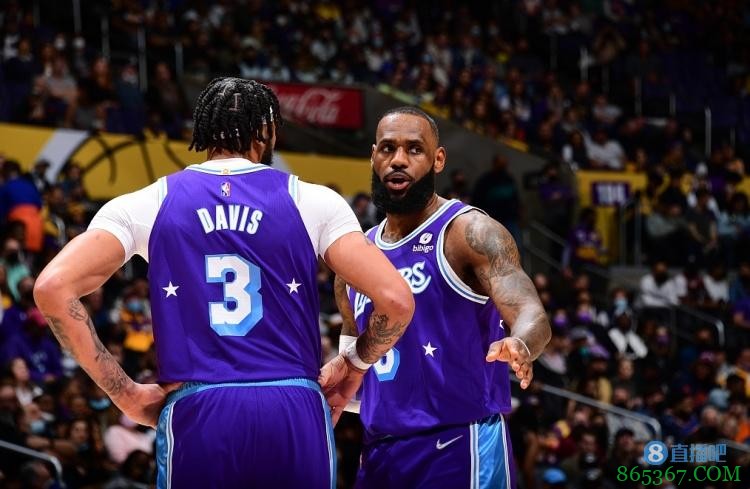 佩林卡：阵容调整最终取决于我 但我会听取詹眉的意见