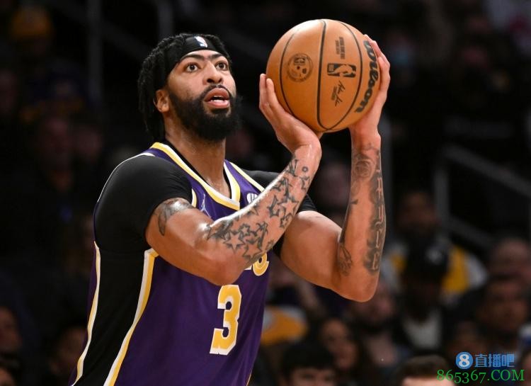 戴维斯:伤病阻碍了这个赛季 很失望我们没机会拥有完整阵容