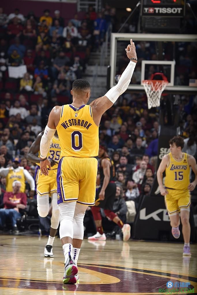 讨论＆分析|赛季刚结束沃格尔就下课 休赛期湖人需解决多个问题