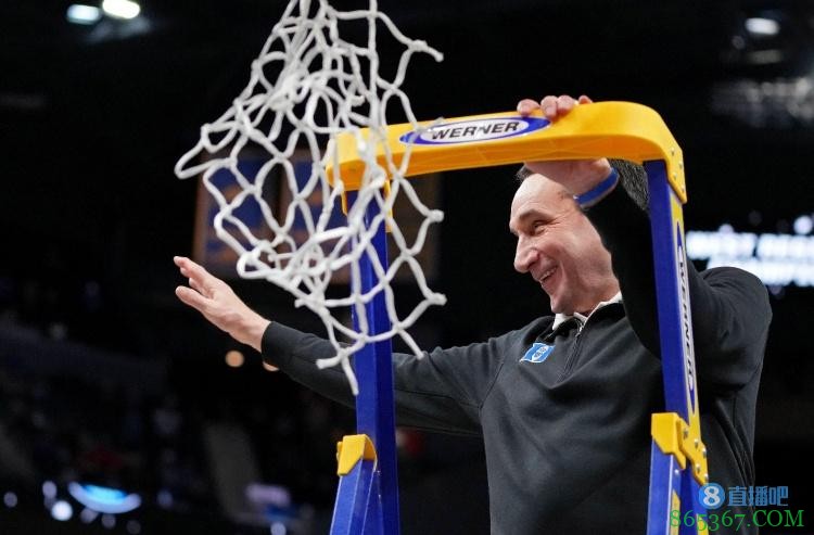 降服詹姆斯、更衣室舞刀、军人转行......“暴君”老K正式退休