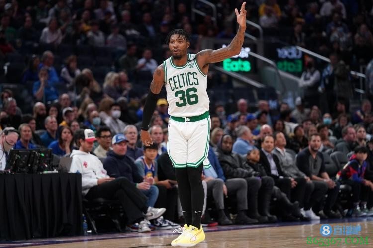 hoophype收集24张媒体选票：MVP约基奇 一阵77布克字母大帝约基奇