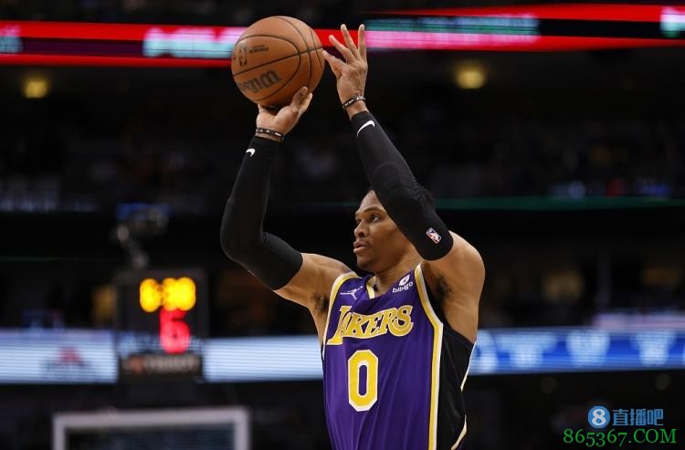 希望下季更多与詹眉并肩作战?威少:是计划 但无法保证