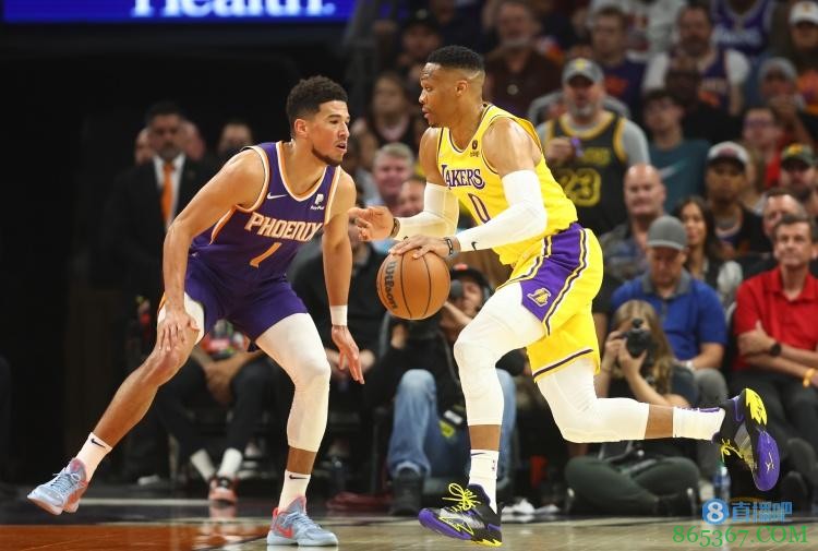 五味杂陈！湖人无缘附加赛 本赛季究竟差哪了？