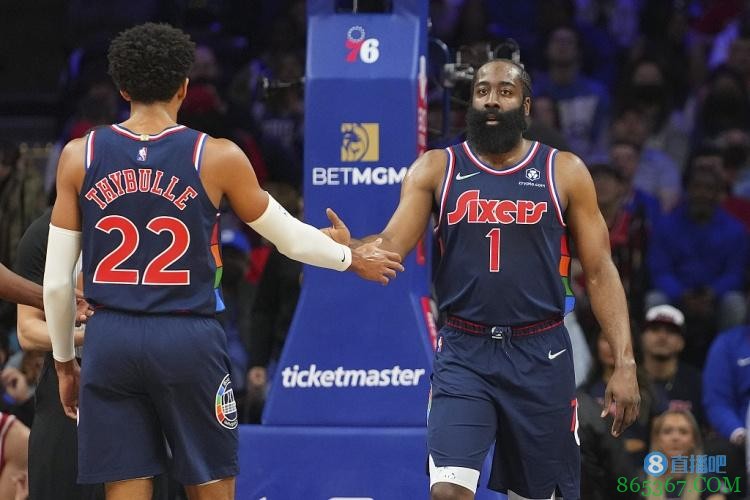 哈登：6犯罚下时很想上去帮助队友 我们团结一致取得胜利