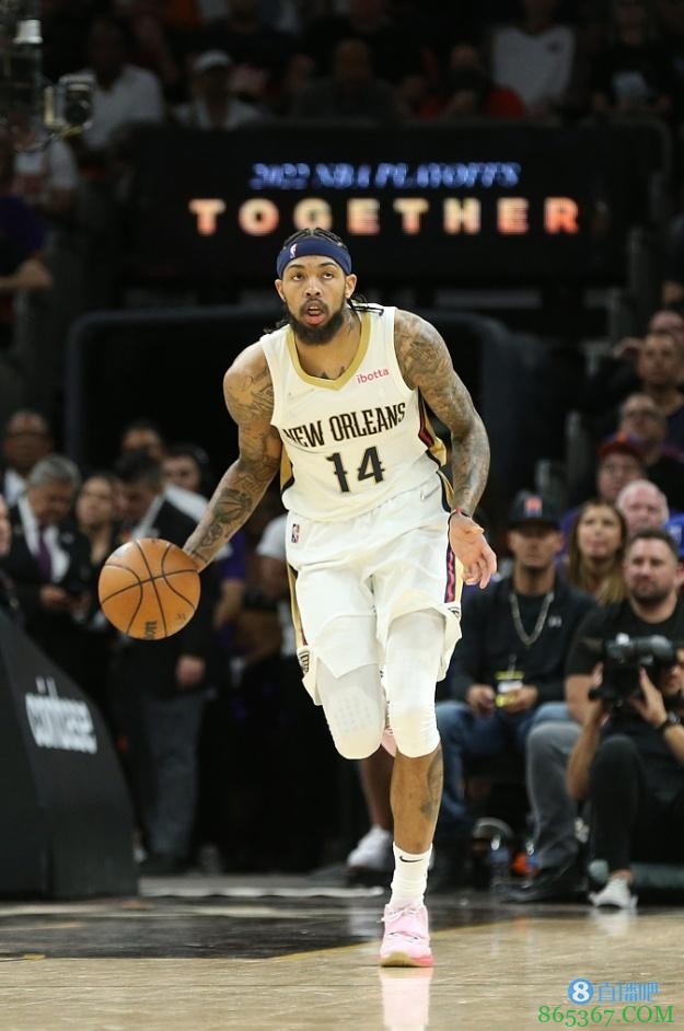 模板Buff？英格拉姆上脚KD14乳腺癌配色球鞋 全场轰下37+11+9