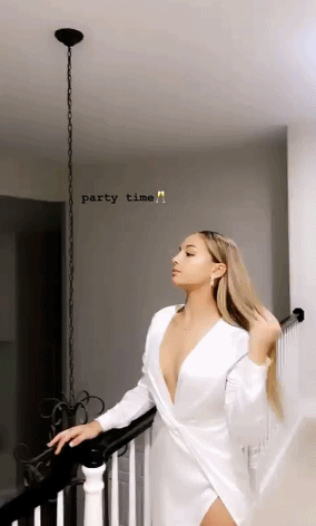 老詹未来儿媳?布朗尼为女友INS动态点赞:你美翻了?