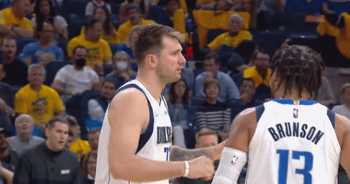 东契奇：肩膀有点疼但无大碍 勇士今天将我防得很好