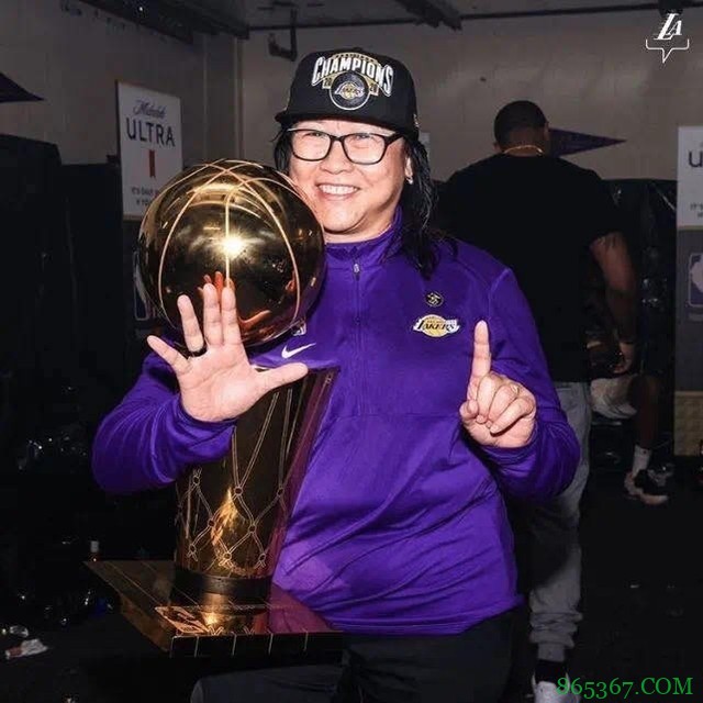 队记：湖人与六冠功臣&运动表现主管司徒敏仪分道扬镳