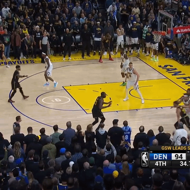 库里谈末节攻筐：我做出了很好的平衡 对方给了很大的空间