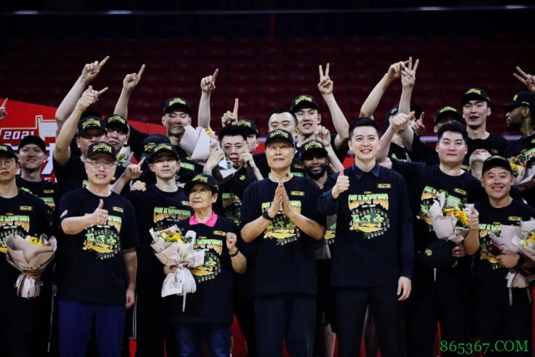 苏群专栏:是谁把郭艾伦和赵继伟对立起来?