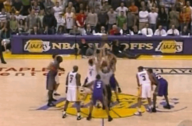 2006年的今天：科比读秒上篮绝平&加时命中压哨球绝杀太阳