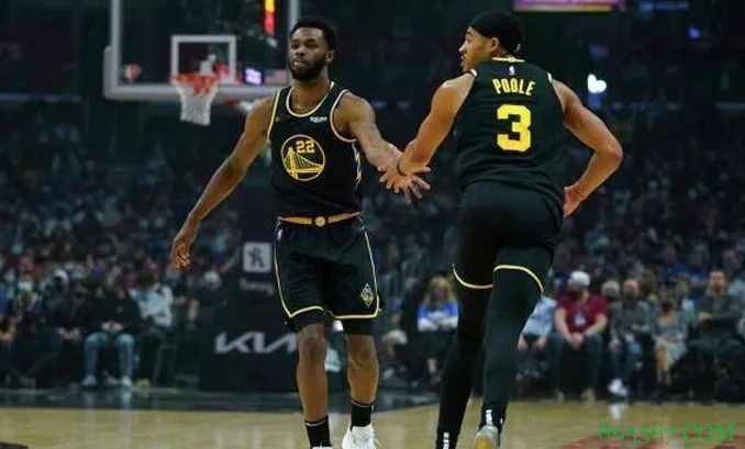 静易墨：勇士，灰熊，谁能把对方拉入自己的领域？