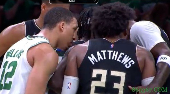 凯尔特人的奋战与卢卡的魔术下，上届东西部冠军同日倒塌