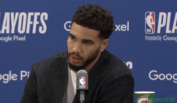 塔图姆:格威今天本可出手30次 我们告诉每个人处于空位就出手