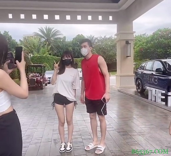 害得帮网友随份子？郭艾伦：朋友婚礼必随500 没让你们众筹不错了