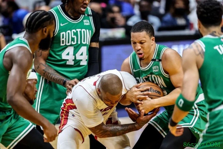 苏群专栏：东决G1 强硬巴特勒打醒绿军只用一节！