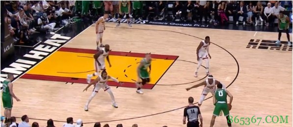 凯尔特人赢了三节球，架不住巴特勒闪晕塔图姆