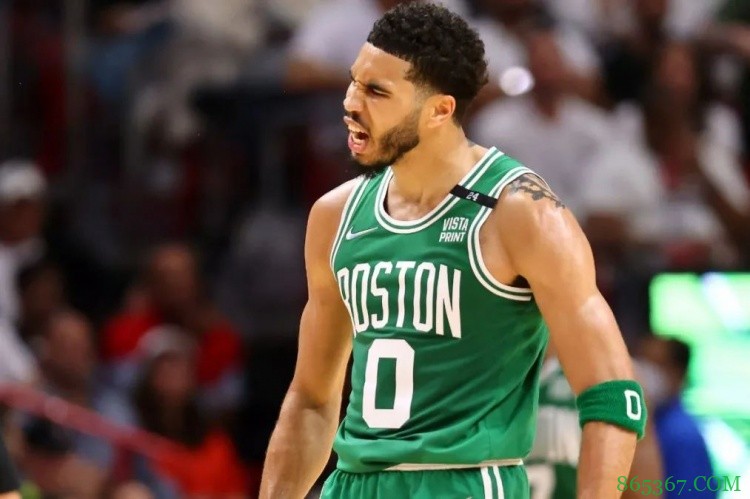 【苏群专栏】东决G2：绿军屠城 万箭穿心