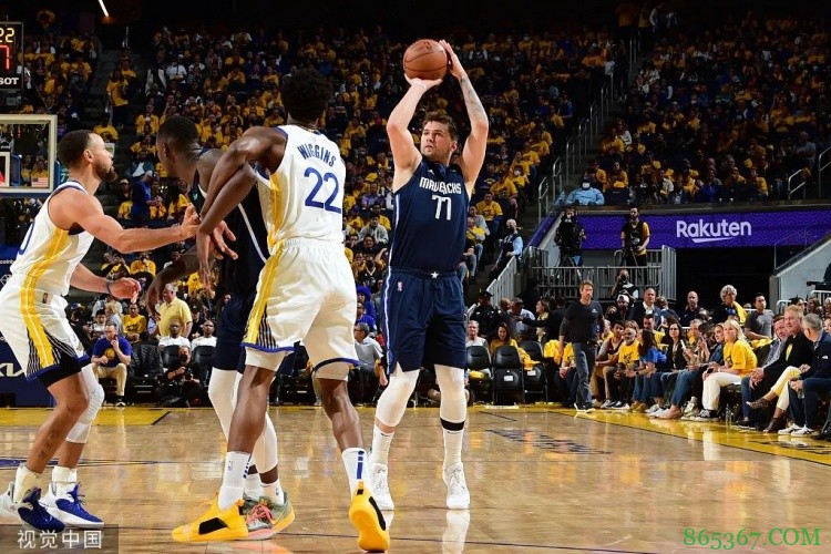 勇士19分大逆转!太阳雄鹿快进来学学 什么叫真正的王朝底蕴