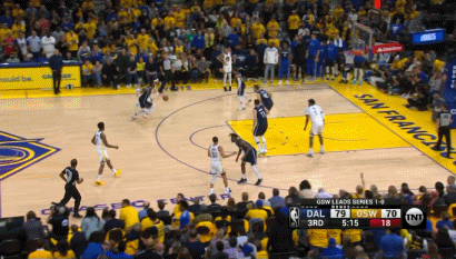 ?维金斯上半场扭到脚踝 下半场坚持打了20分钟+1隔扣失败