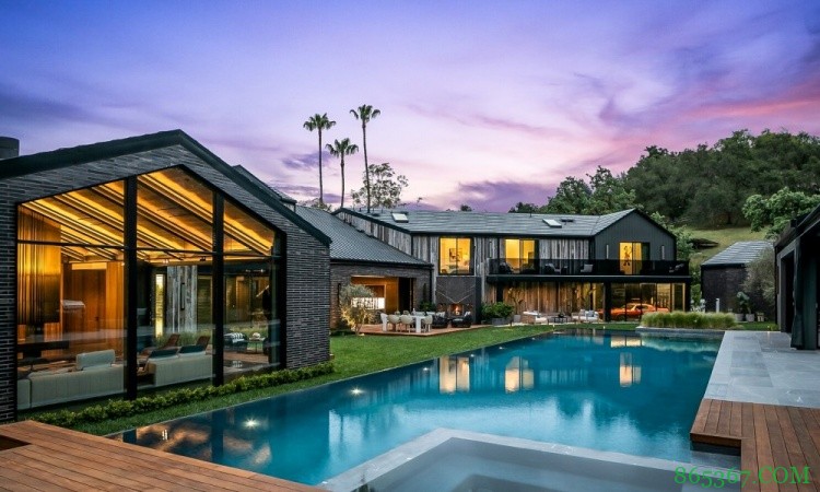本西2300万美元挂牌其在LA隐山市豪宅 比一年前购入价高550万