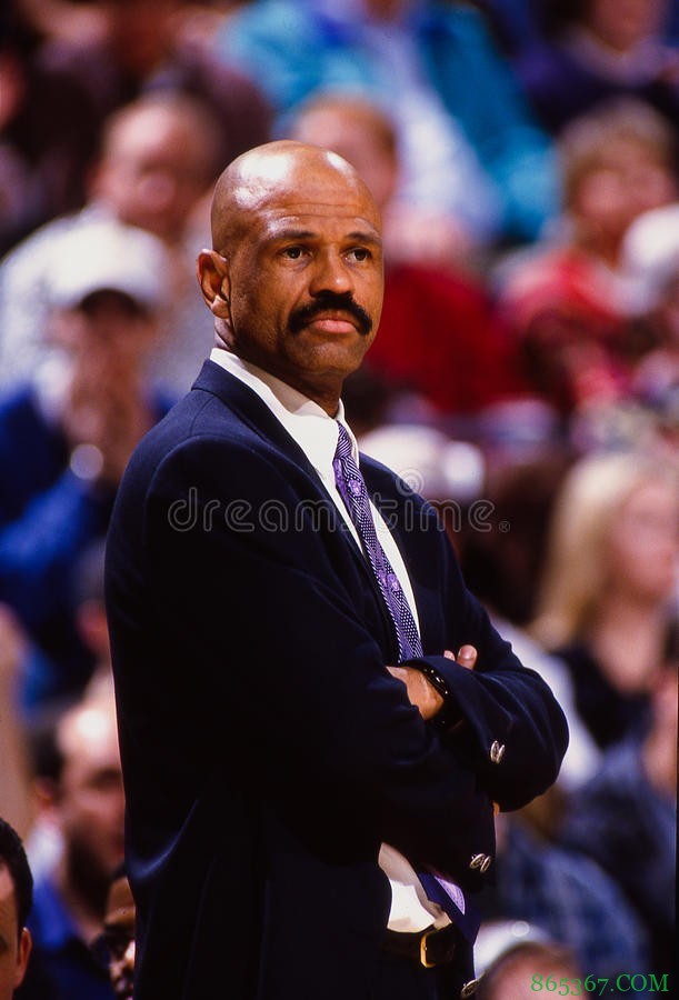 亲历者忆02年詹姆斯试训骑士:天选之子 两个NBA球员都难挡他扣篮