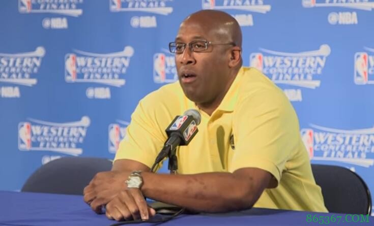 迈克-布朗：我欠这支勇士队很多 尤其是在科尔确诊新冠时