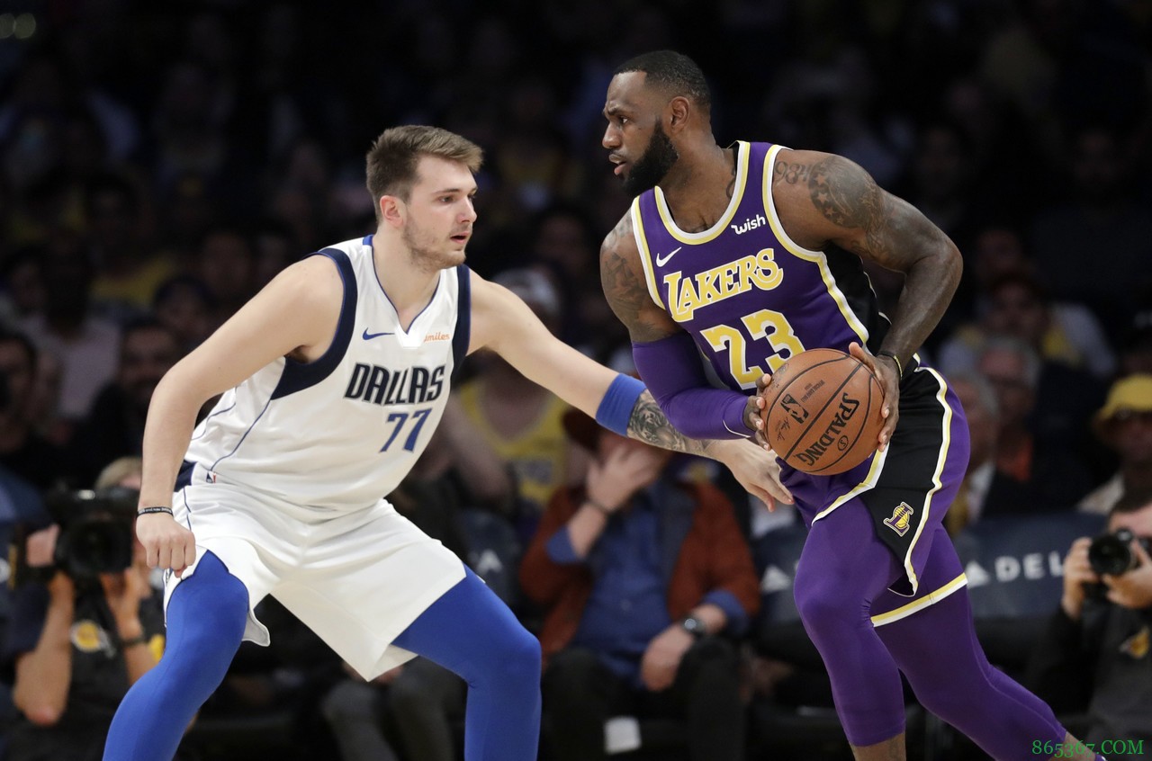 东契奇面临对手赛点战三次得分&篮板&助攻两队之首 仅次于詹姆斯