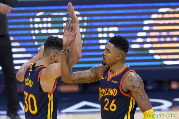 贝兹莫尔发推:恭喜我的兄弟们 但是我不爽了?