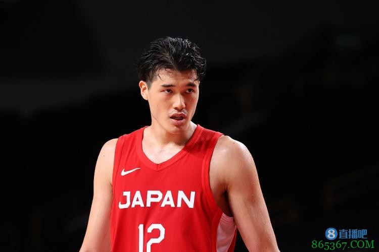 渡边雄太:下赛季想继续为猛龙效力 经纪人近期会与球队商谈