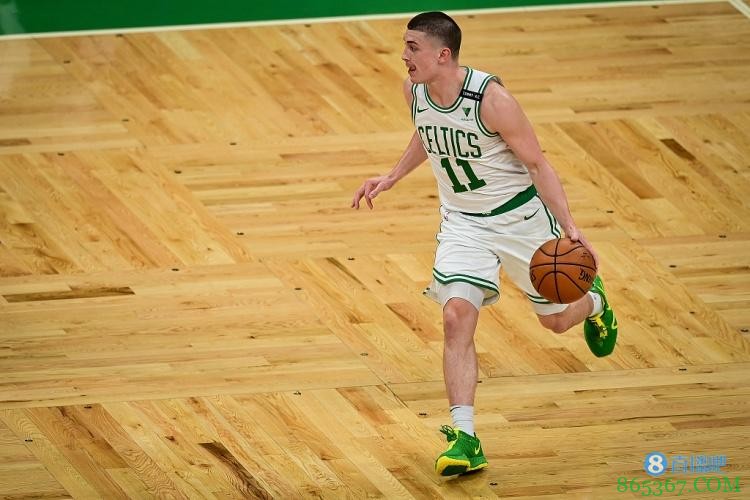 被针对了！热火末节“点名”普理查德10次 成功7次&得到13分