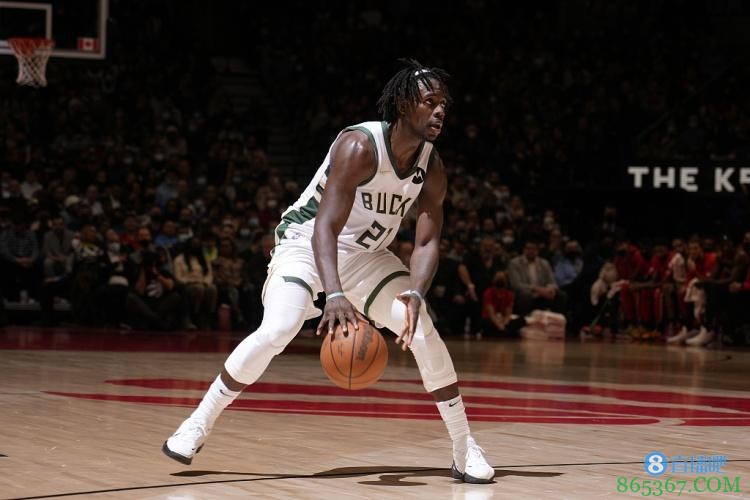 霍勒迪:为队友、团队、教练组骄傲 为自己能在此身为一员自豪