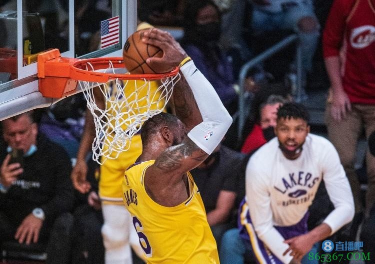 亲历者忆02年詹姆斯试训骑士:天选之子 两个NBA球员都难挡他扣篮