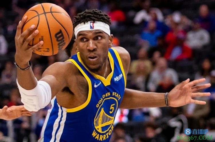 库里谈球迷喊卢尼MVP：卢尼一直很出色 这让他在罚球线上感到紧张