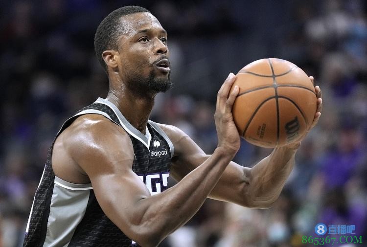 队记：骑士今夏欲补强侧翼 目标人选特伦特、巴恩斯、比斯利