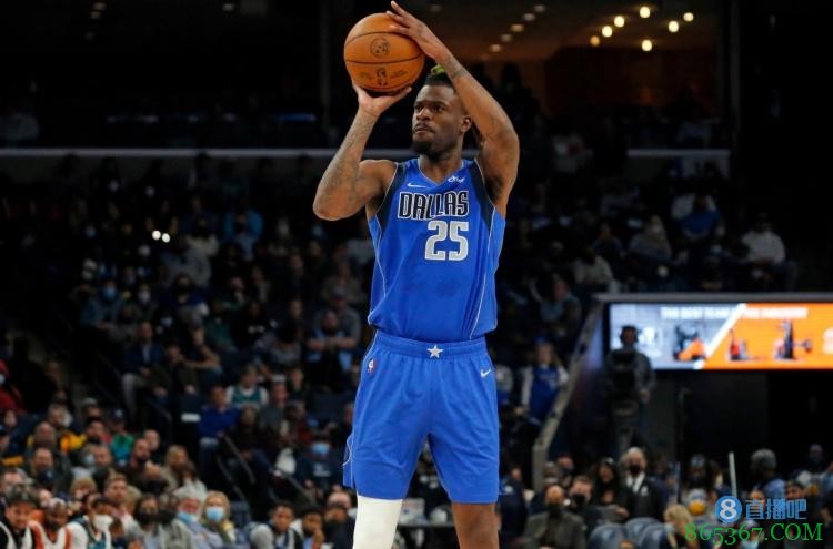 ?独行侠对阵太阳系列赛空位三分命中率40% 西决暴跌至32%