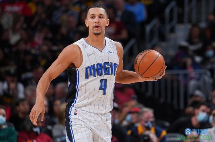 讨论|TA重排21届新秀：CC&莫布里顺位不变 巴恩斯榜眼 格林第四