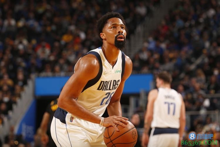 丁威迪：东契奇很聪明 他会把勇士对他的每一次防守看在眼里