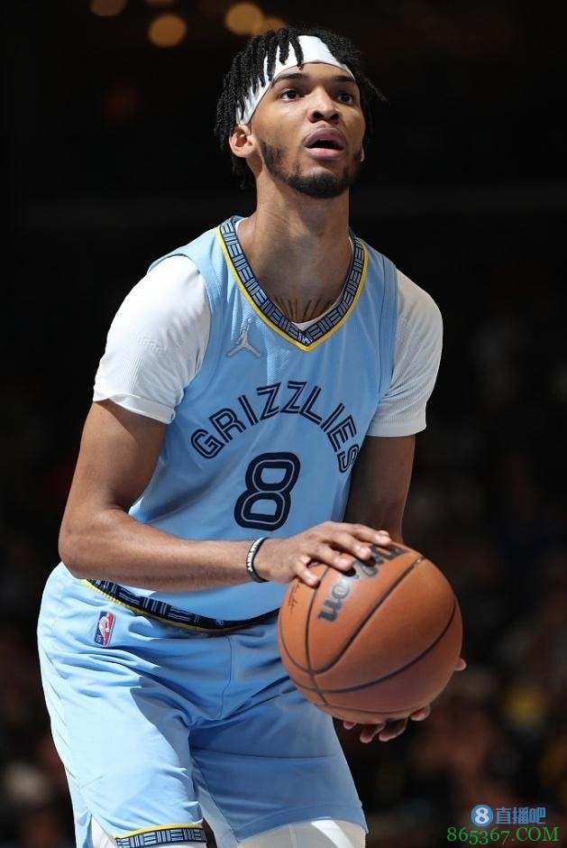 扎伊尔-威廉姆斯谈休赛期:一周时间见家人 剩下的待在球队训练馆