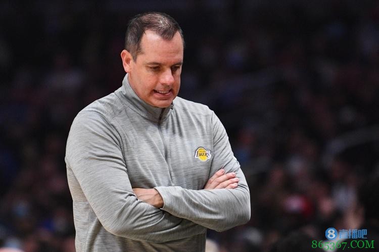 名记：黄蜂即将结束首轮主帅面试 沃格尔是候选人之一