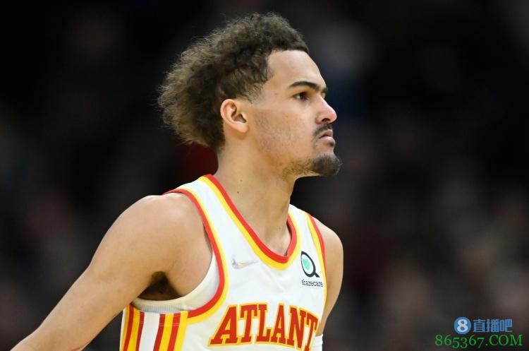 去年今日：特雷-杨季后赛首秀砍32+10 詹姆斯&保罗&罗斯后第四人