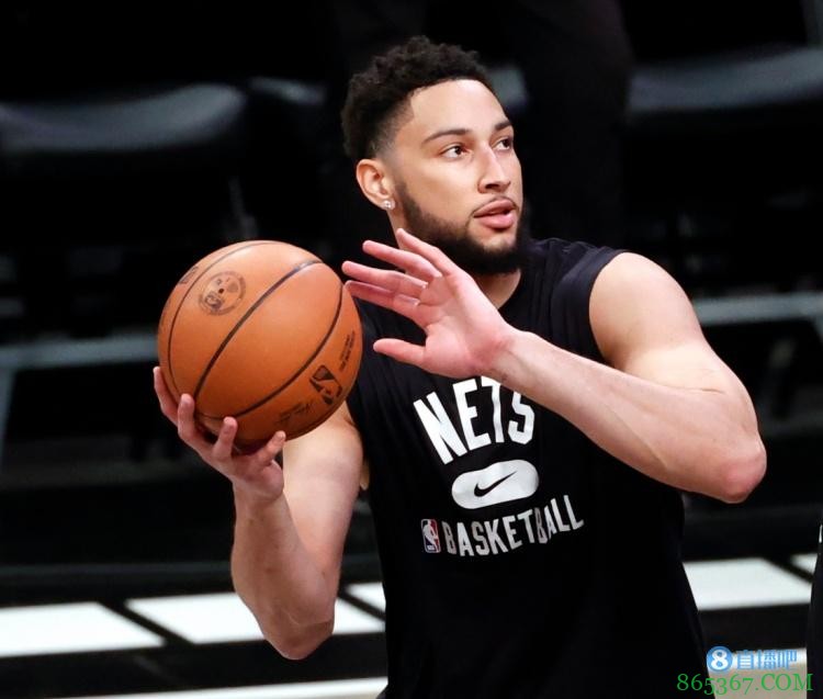 奥尼尔批西蒙斯诈伤:能蹦能跳却说背疼 他这是流氓行为