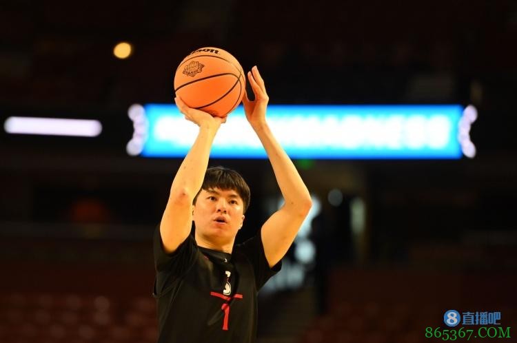 戴维森学院队内第二得分手!韩国球员李贤重宣布将参加NBA选秀